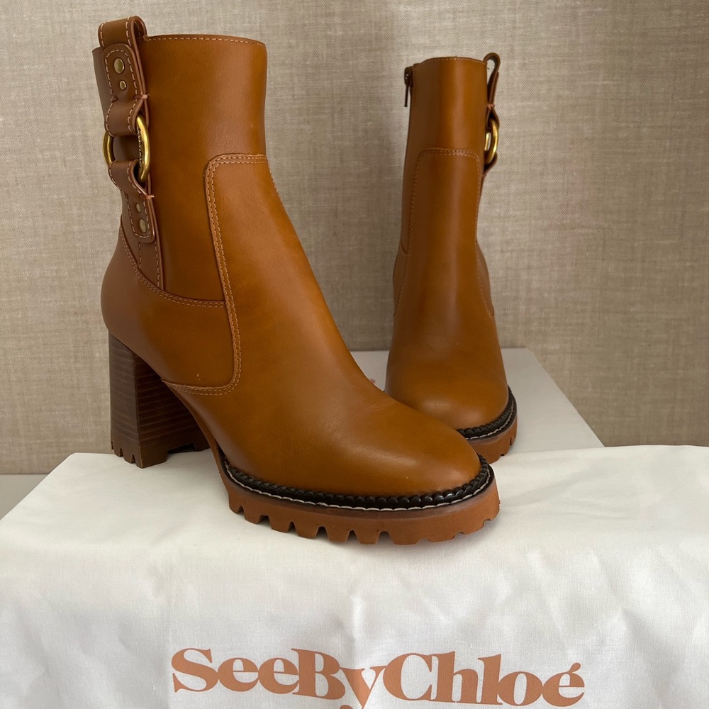 NWT - SeeByChloe Erine Leather Mid-calf Boots - size 39 (US 8.5) No flaws